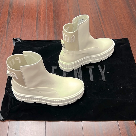 NIB - PUMA x FENTY Chelsea Sneaker Boots in Vanilla Ice - Picture 7 of 14